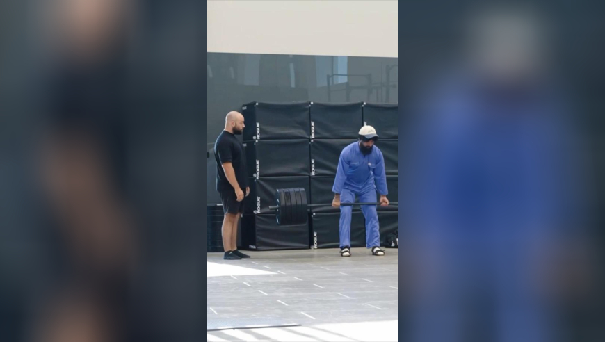 一家四口吃烤肉三人都被烧伤,澳门免费资料大全开奖结果,广泛的解释落实支持计划_权威版V1.9